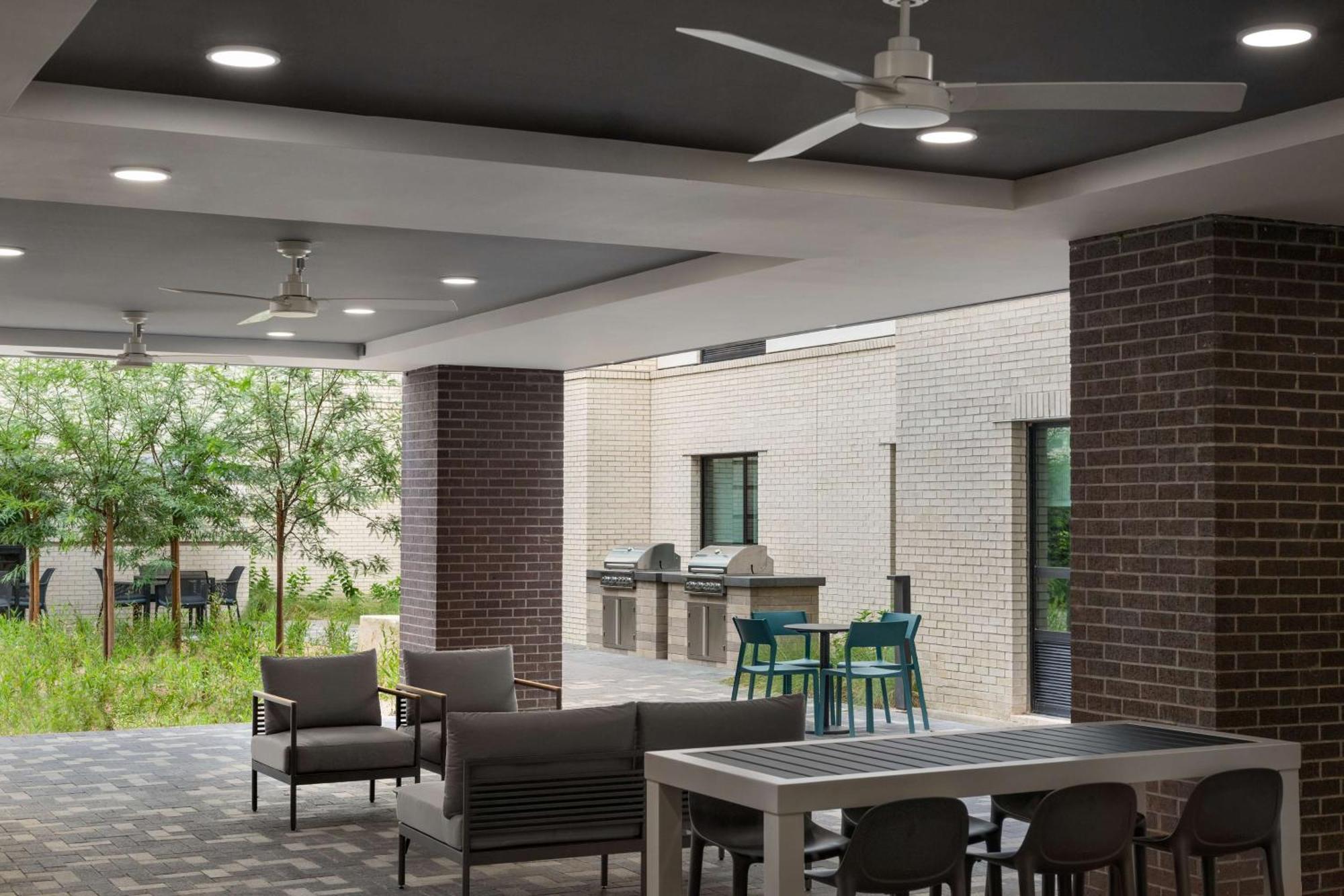 Hotel Hampton By Hilton East Austin - Near Ut And Capitol Extérieur photo